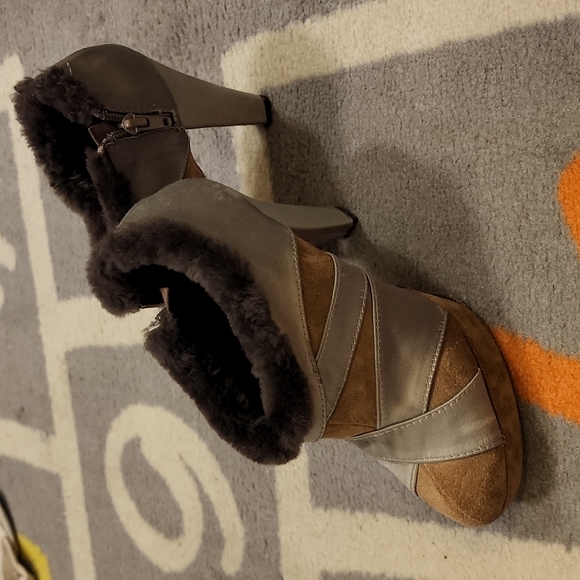 Rebeca Sanver Suede Heels - Picture 2 of 8